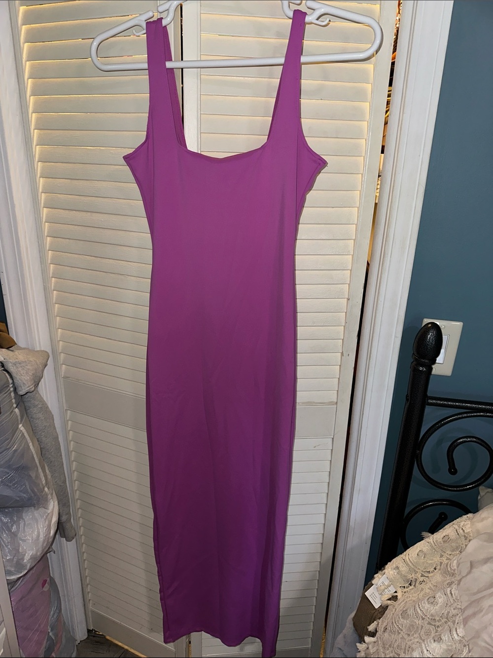 Good American Magenta Scoop-Neck Sleeveless Maxi Dress